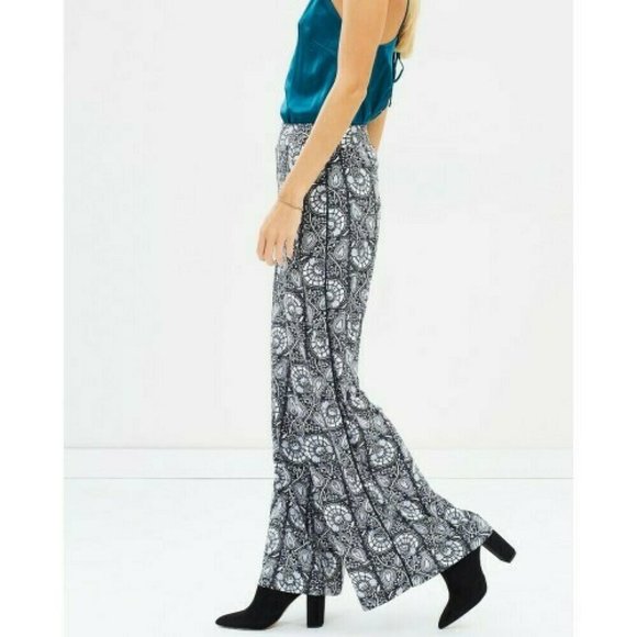 TIGERLILY Yolanthe Teal Satin Cami Top RRP$99 - Picture 11 of 15